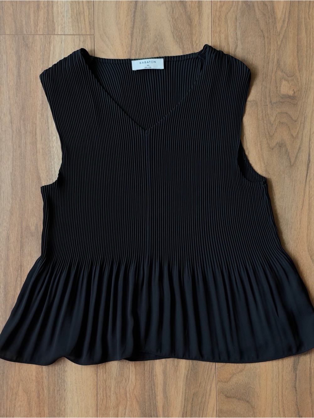 Aritzia Babaton Black Damien Blouse Pleated Black Blouse